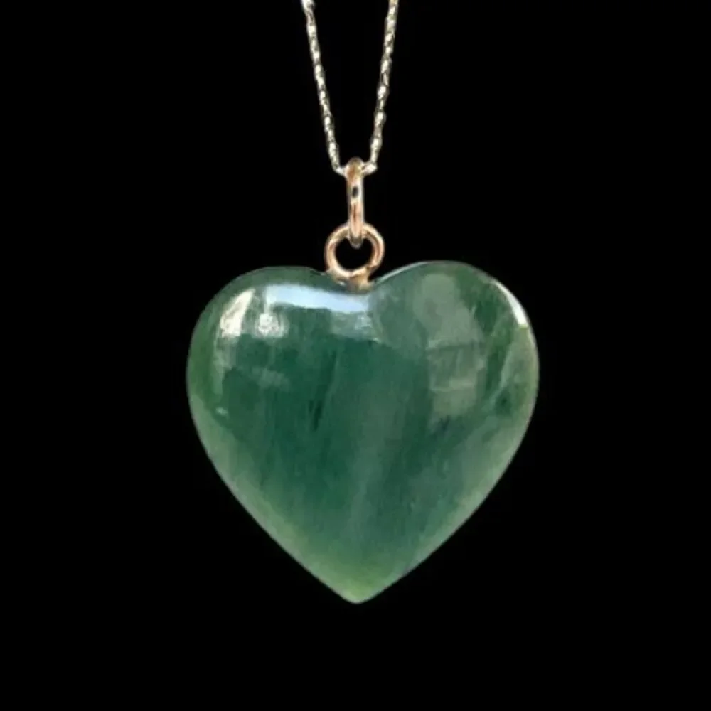 Stunning 30ct Jade Heart Pendant - Picture 5 of 8